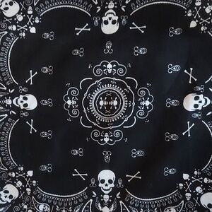Vintage Loungefly Black & White Rockabilly Harley Skull Bones X Spade Bandana